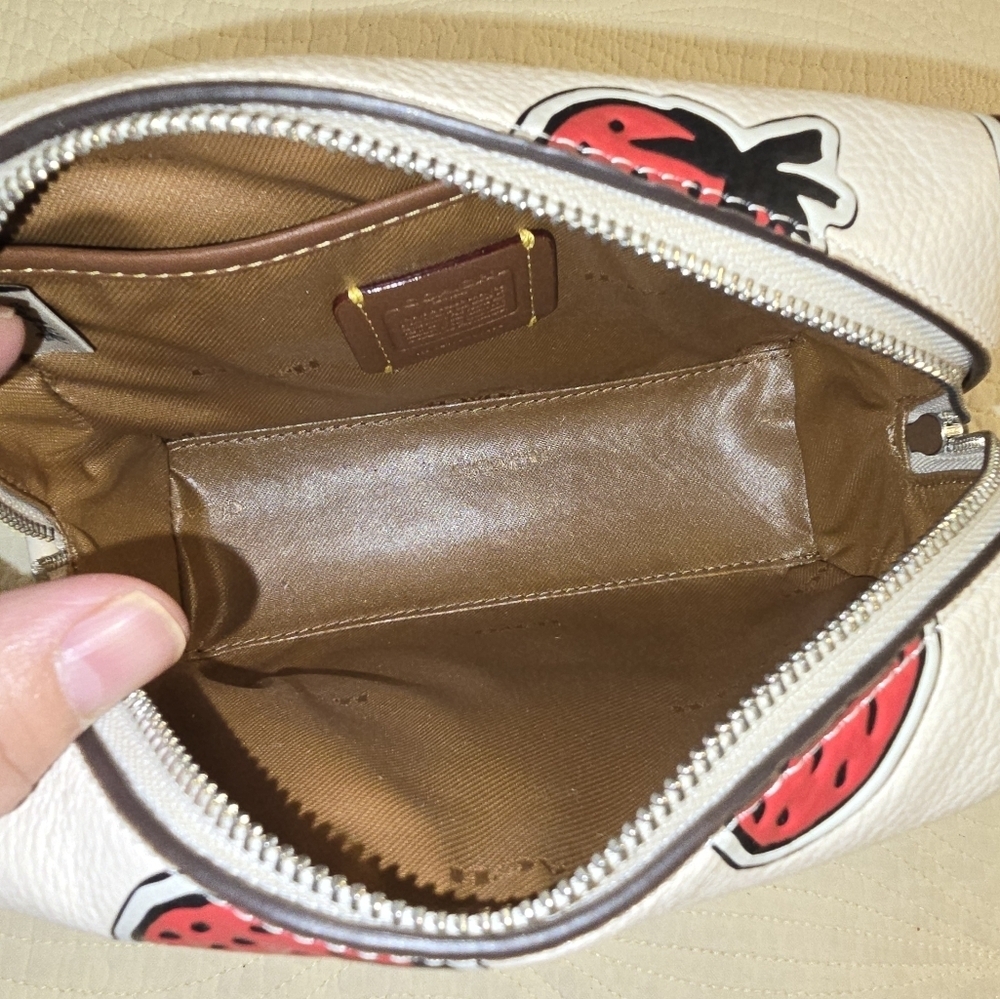 NWY Coach White Strawberry Print Ladies Leather Cosmetic Pouch - Picture 7 of 8